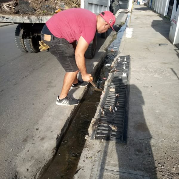 Jornada de Limpieza y Desmalezamiento en la Calle Real de Canca la Piedra