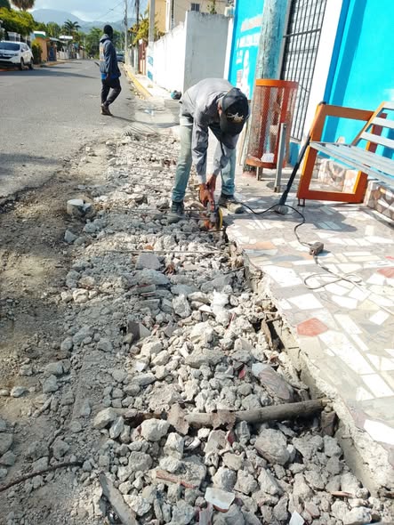 Junta Distrital de Canca la Piedra avanza con la construcción de contenes en El Palmar de Canca La Hoya